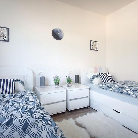 Luxury Apartment Sofia -Free Beach Parking 마카르스카 외부 사진